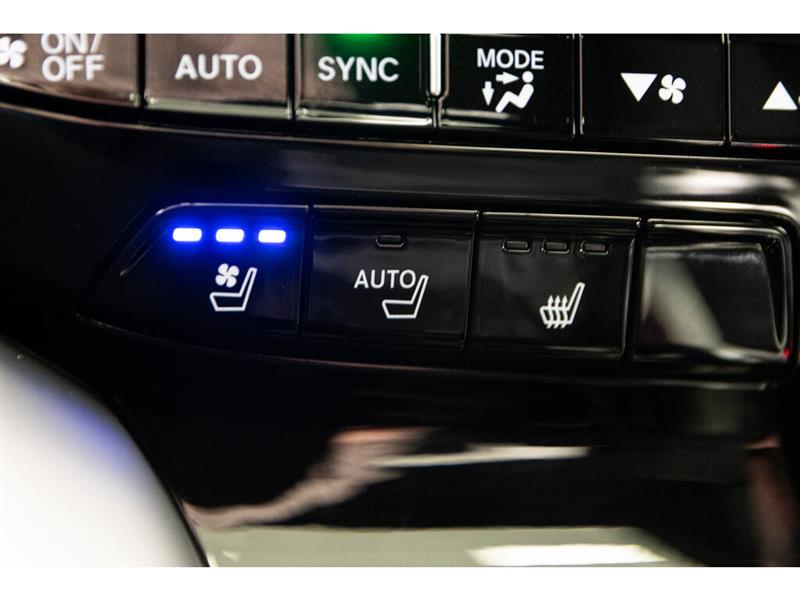 2022
Acura
MDX