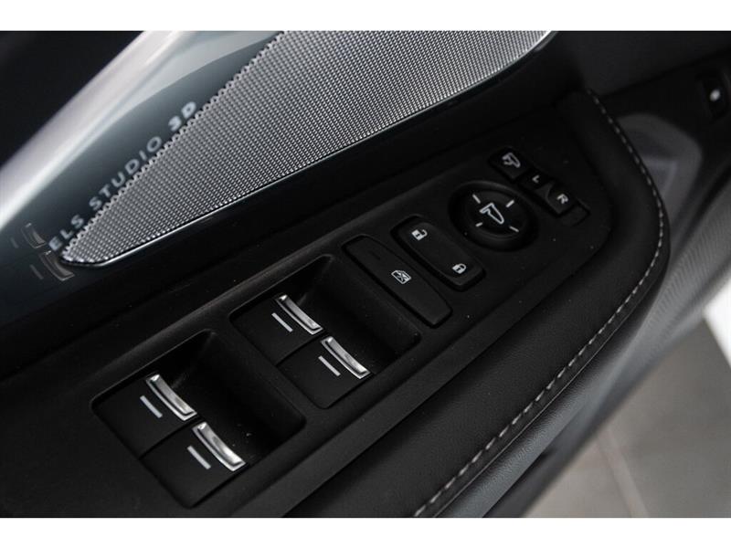 2021
Acura
RDX