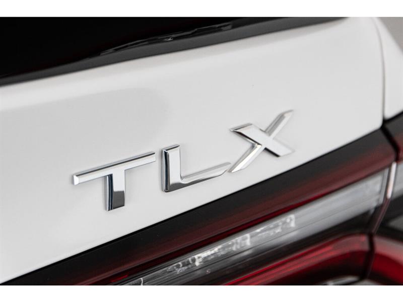 2022
Acura
TLX