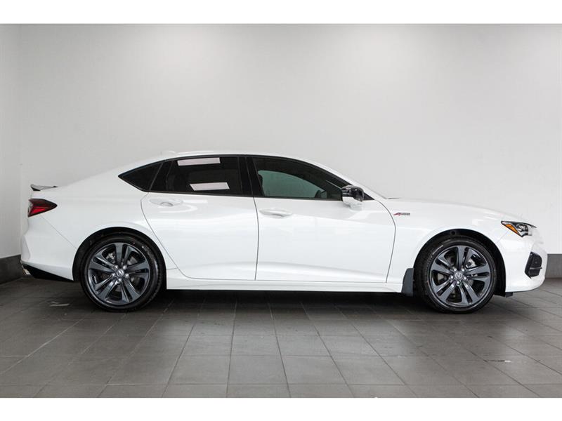 2022
Acura
TLX