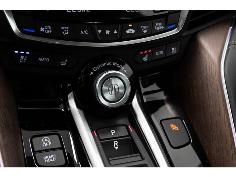 2022
Acura
TLX