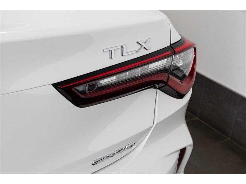 2022
Acura
TLX