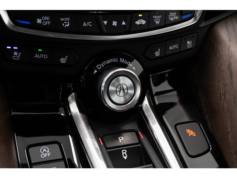 2022
Acura
TLX